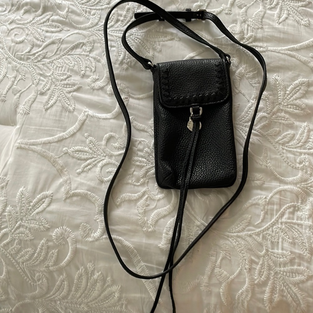 Cute bag for your iPhone or a night out. Used once or twice. Great condition!